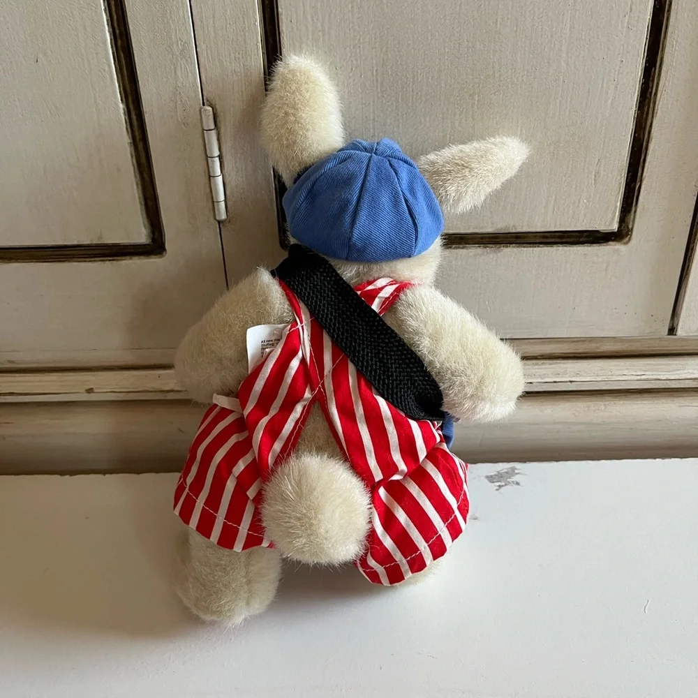 Vintage Muffy VanderBear Collection Hoppy VanderHare Messenger of Love Bunny ‘90